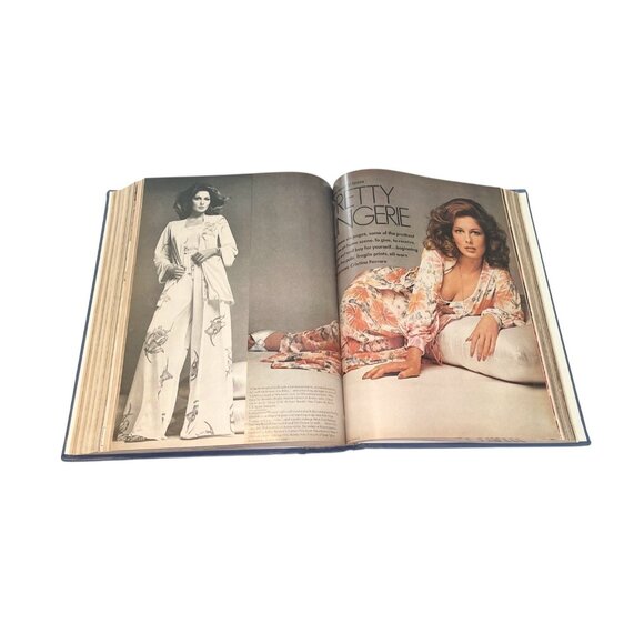 Vogue Magazine Bound Vol July-Dec 1974 Lauren Hutton Rene Russo Cristina Ferrare - Picture 6 of 10